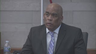 Former Columbus police officer takes stand in murder trial