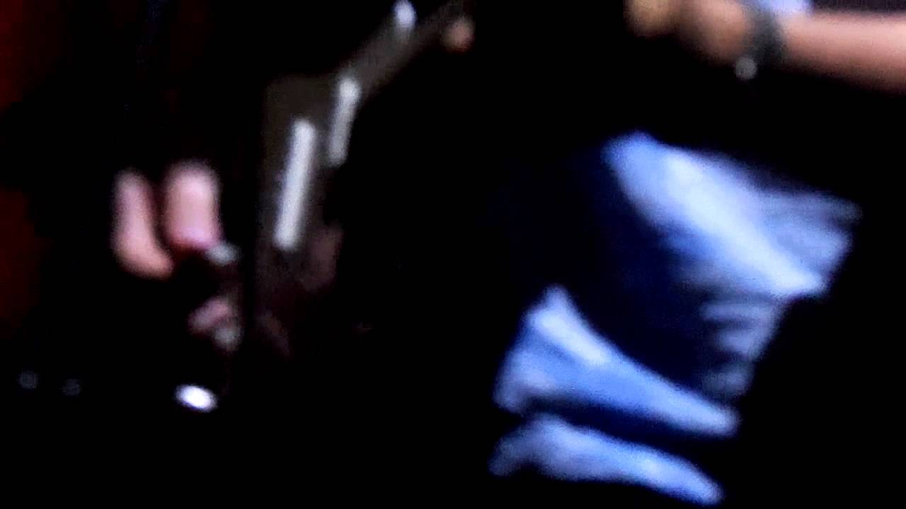 Broken Shoes - Oli Bond live at the Barrel House