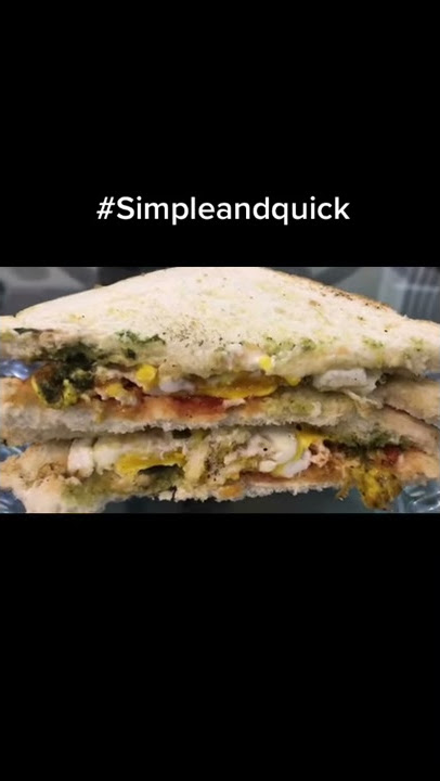 Quick crispy sandwich having full fried egg with green chillies,tomatoa sauce,mayonnaise&mintchatni.