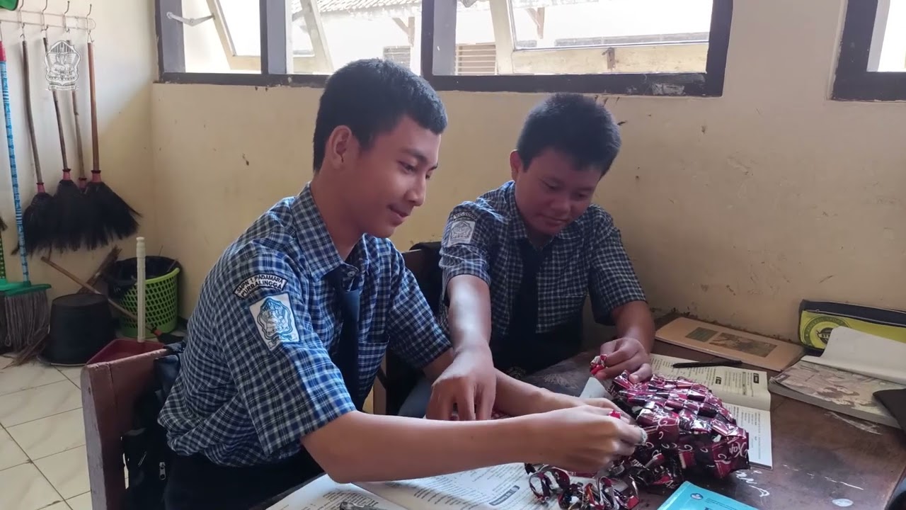 PROFIL SEKOLAH ADIWIYATA SMP NEGERI 1 PADAMARA 2023