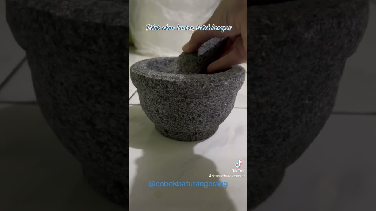 Lumpang Batu Asli dari bahan baku batu gunung 