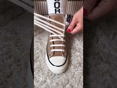 Video: Converse All Star Ayakkabıları Nasıl Temizlenir: 12 Adım