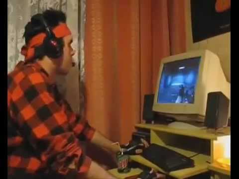 Kamil Steinbach gra klanówkę - YouTube