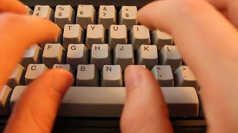 IBM Model F122 keyboard typing demonstration (after floss mod)