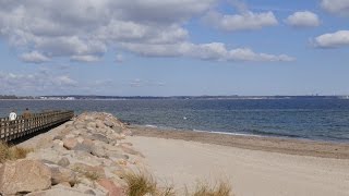 Niendorf, Germany: Strand (Beach), Ostsee (Baltic Sea), Strandbrücke - 4K Video Photo(Video Image 4K Channels: http://www.videoimage4k.com Videobilder Channels: http://www.videobilder.eu Recording date: 04-2015 Notes: Video Photos are ..., 2015-06-01T13:48:28.000Z)