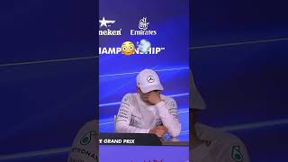 daniel Riccardo Farting During A Press Conference  shorts f1 danielricciardo