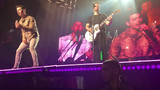 Jonas Brothers - lovebug (Berlin 10.02.2020 Happiness begins tour)