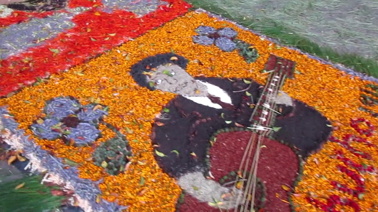 Tapetes Florales de Patamban festival de Música de Morelia - YouTube