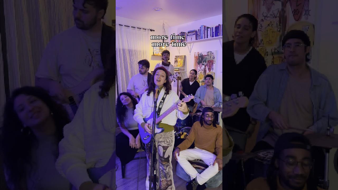 Live from the Back House - Courage by Annabelle Freedman auf YouTube ansehen Live from the Back House - Courage by Annabelle Freedman auf YouTube ansehen