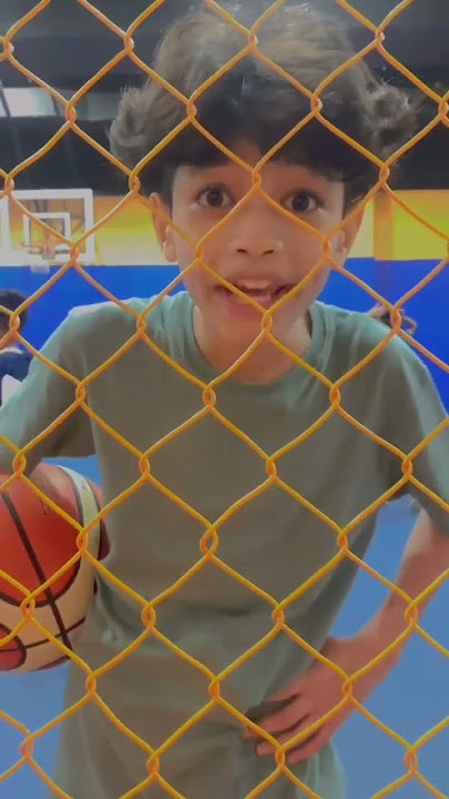 Kamu nanya? Salah satu hobi Ali itu main basket ya kawan!