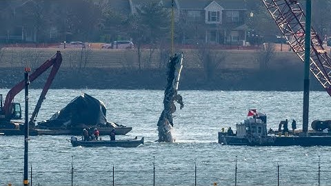 Officials recover remains of all victims of deadly DC plane crash
