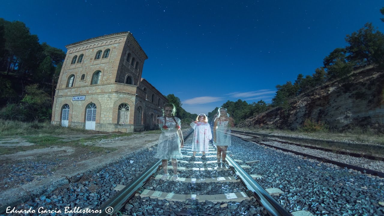 FANTASMALES ESTACIONES  de TREN ABANDONADAS.Urbex España/Urbex Valencia.