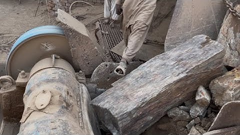 "Big Rock Crusher Machine:A Giant in Action"Big Rock Crushing: A Powerful Process"#stonecrusher