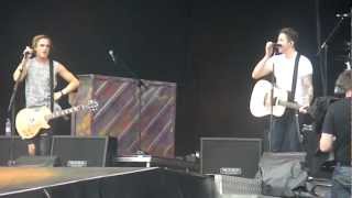 [Hyde Park, 2012] McFly - Obviously