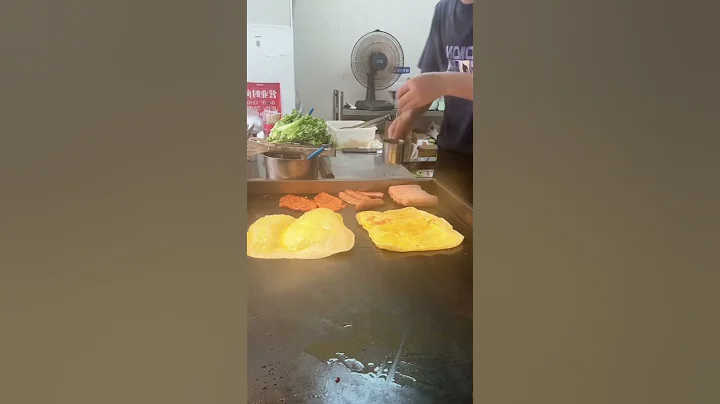 "Egg-filled pancakes freshly out, crispy and juicy, super profitable!"