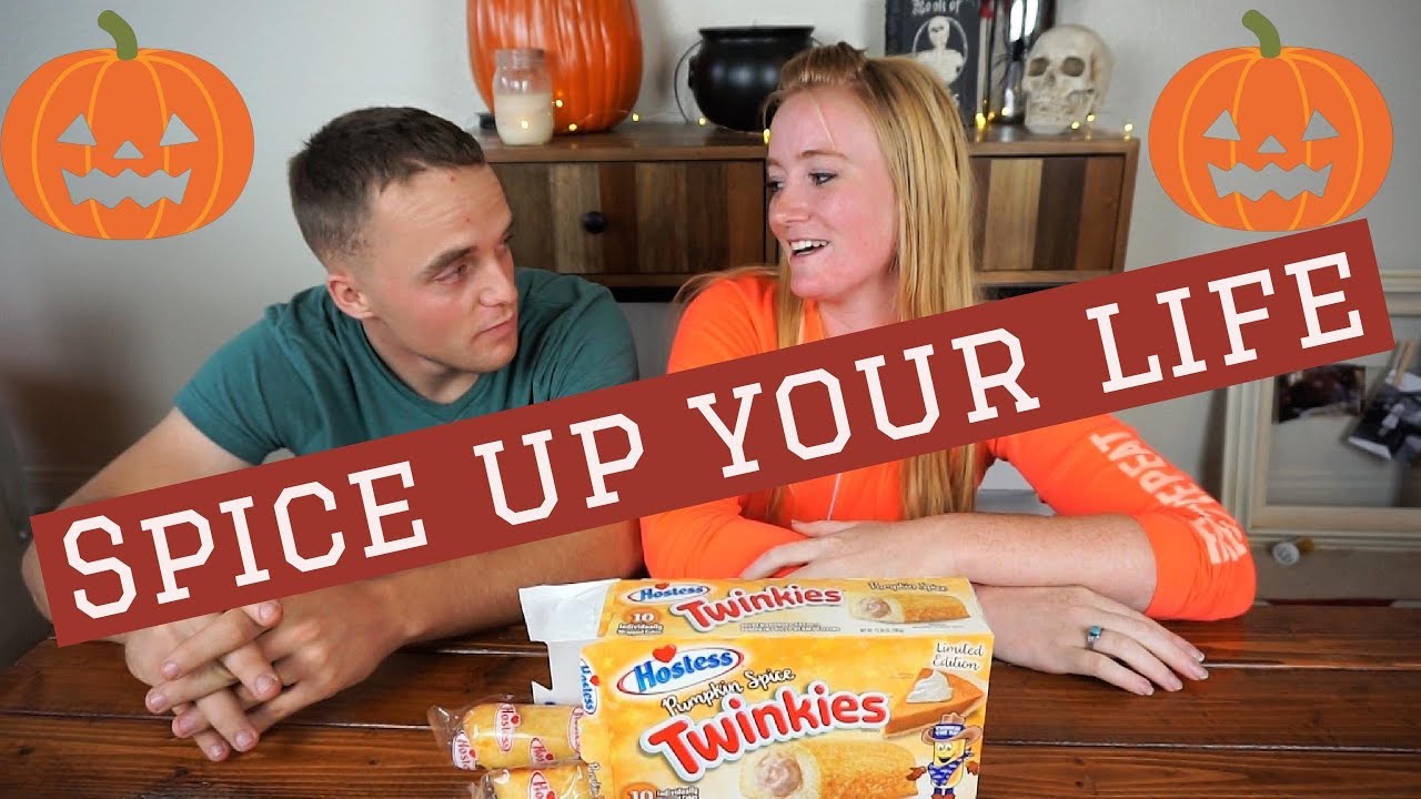 PUMPKIN SPICE TASTE TEST // EVERYTHING PUMPKIN SPICE - YouTube