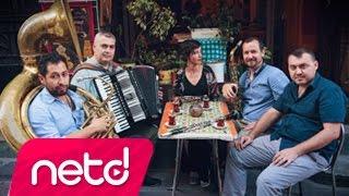 Kolektif İstanbul - Acımadı Yine chords