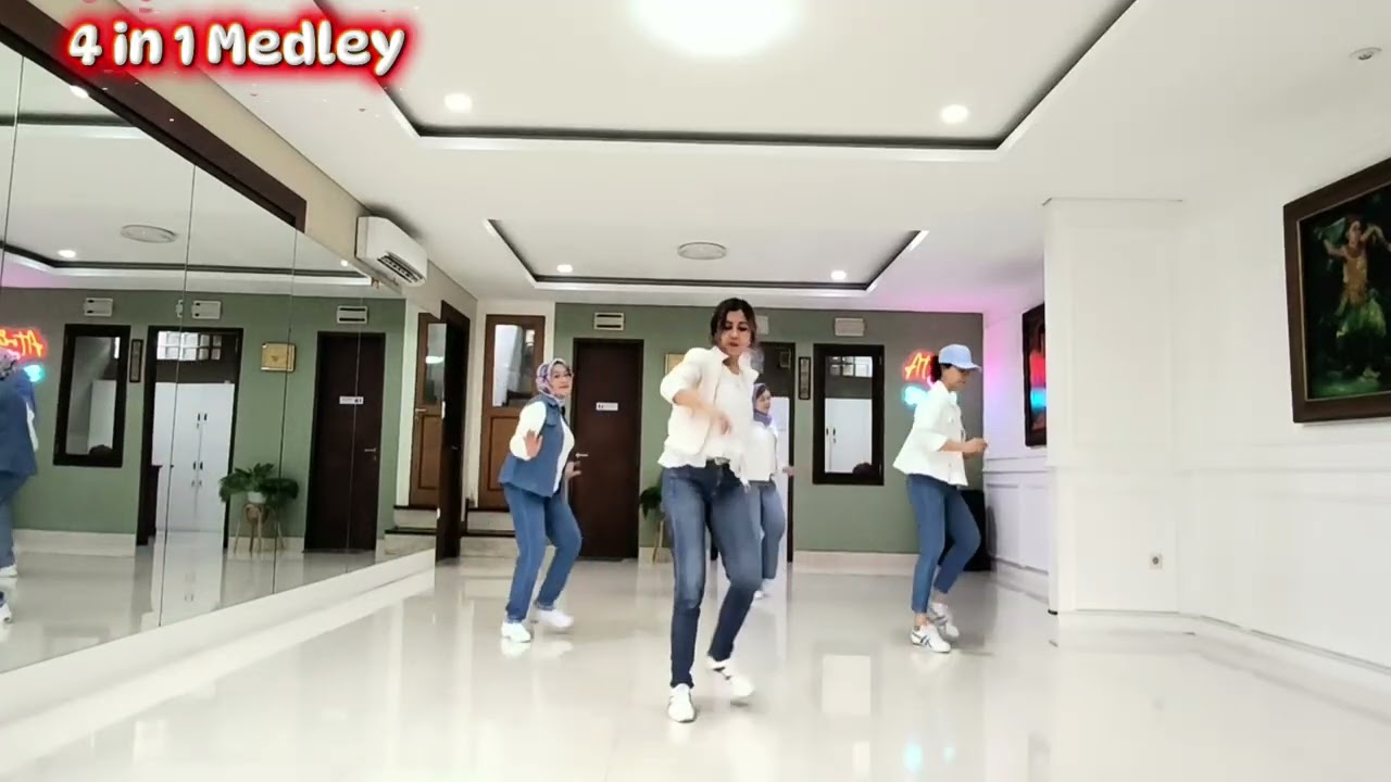 4 In 1 Medley - Linedance// Choreo: Bambang Satiyawan (INA) // Improver December 2025