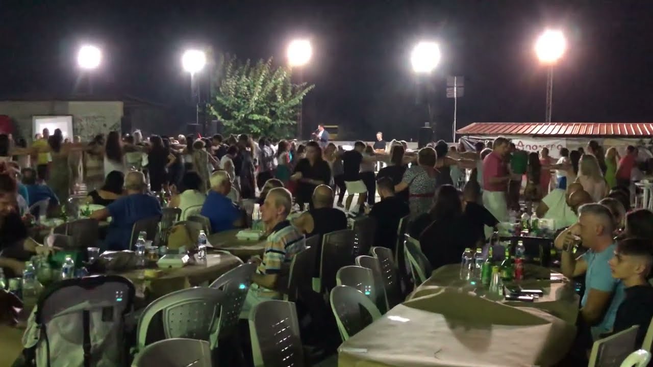 Γλέντι στο Κοκκινόχωμα Καβάλας με τον Ματθαίο Τσαχουρίδη