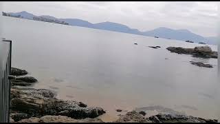 Menikmati keindahan panorama laut di hong kong
