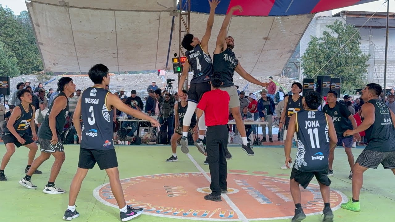 Final Apache vs itundujia, torneo de basquetbol en Santa Catarina Yosonotu 