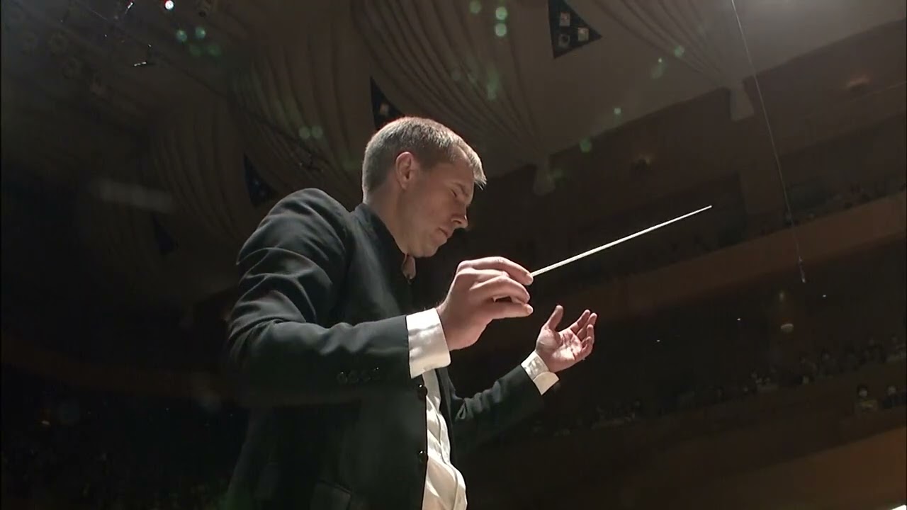 Royal Philharmonic Orchestra performs Tchaikovsky's Symphony No.6