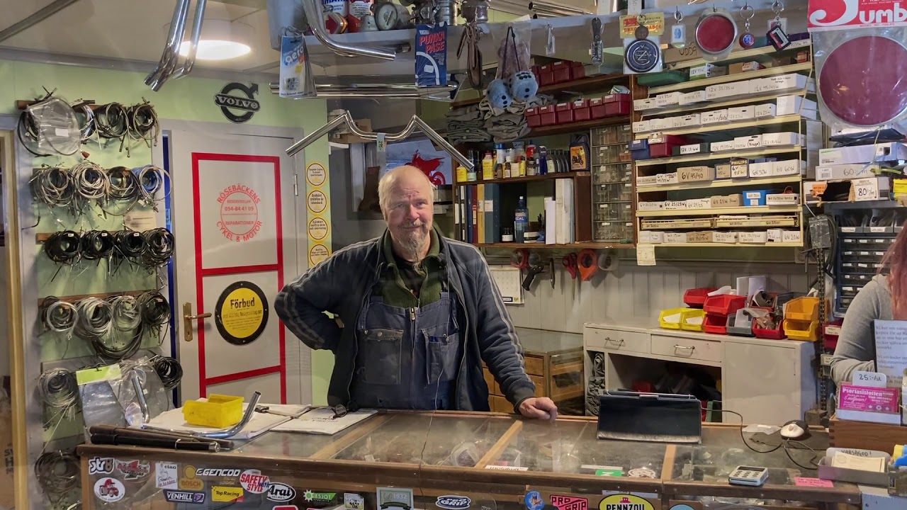 Härifrån försörjs världen med mopeddelar