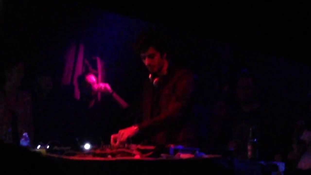 Gesaffelstein @ Slake NYC 12/31/13 NYE 2014 1080p HD (1/2) - YouTube