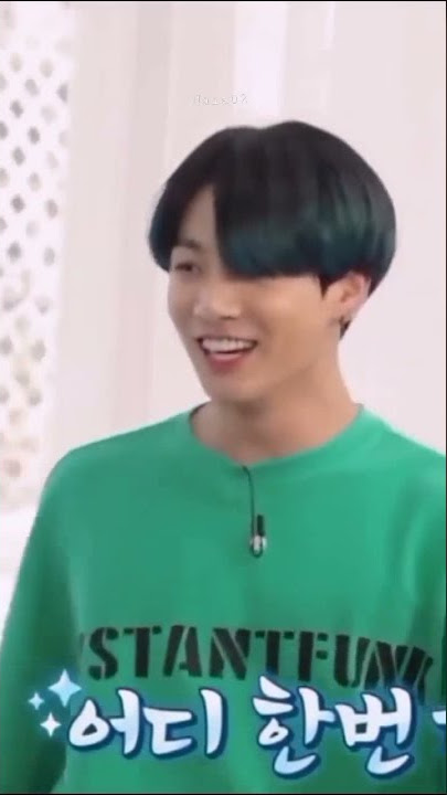 Kelakuan Jungkook bikin para Hyung nya ketawa 🤣#BTS 💜