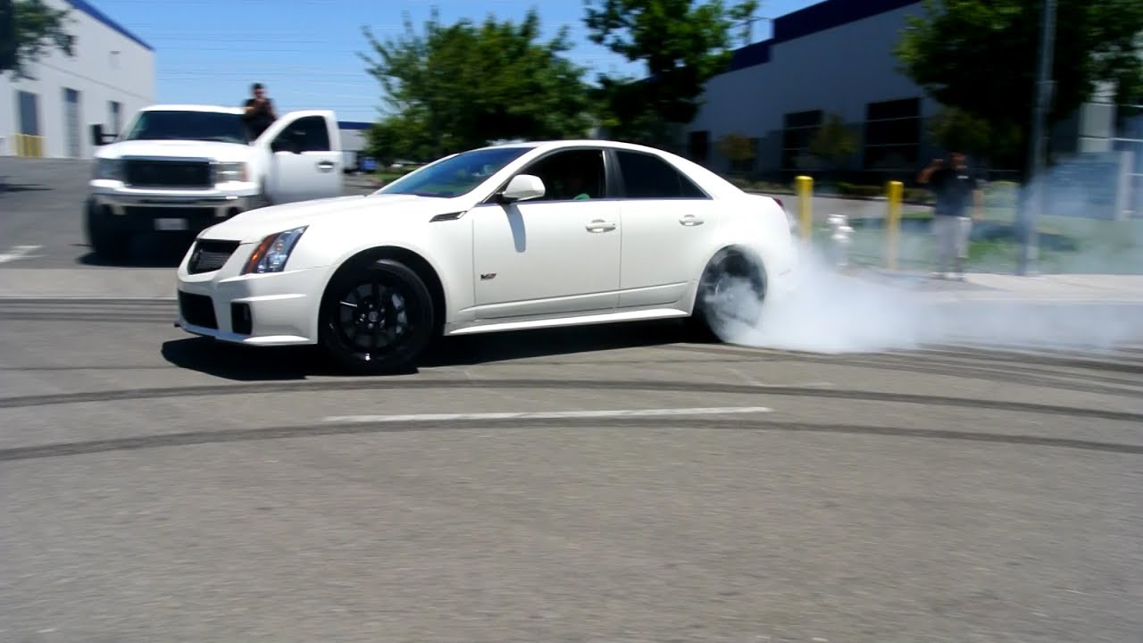 How to drive a 540rwhp CTS-V Supercharged (Donuts, drifting, burnout)1080pHD)