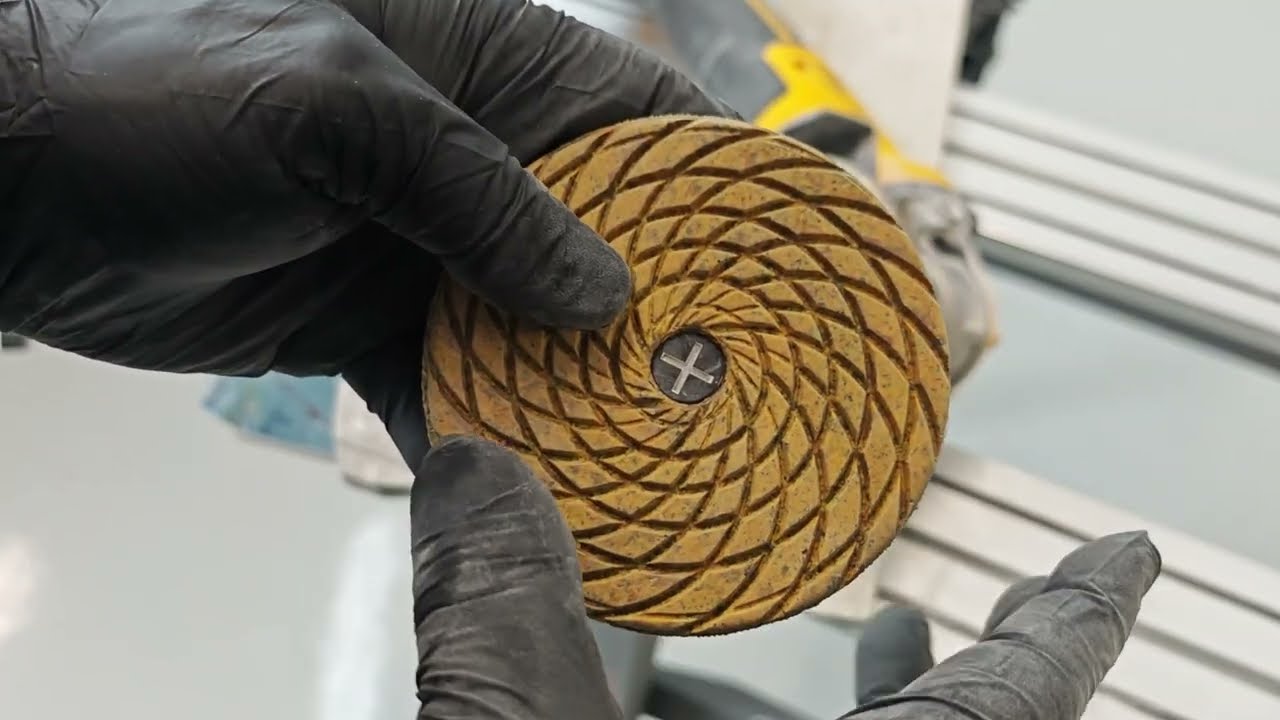 Distar Coolpad 0 je výborný pad na zábrus kamenického rohu. 🙂