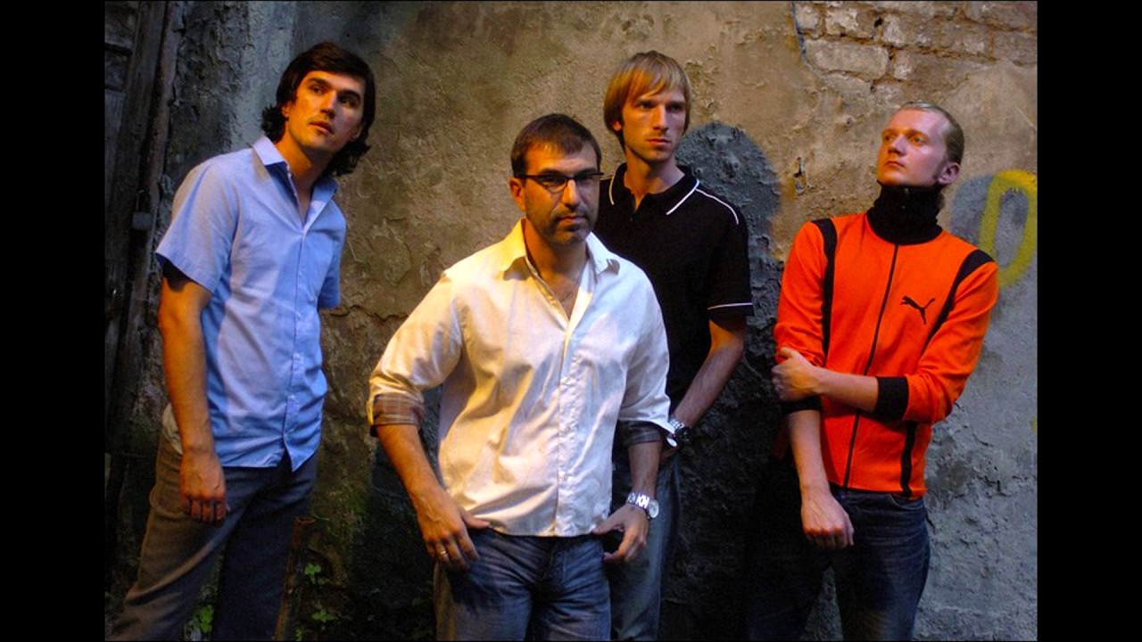 Евгений Гришковец, группа Бигуди и Ренарс Кауперс    / На заре /