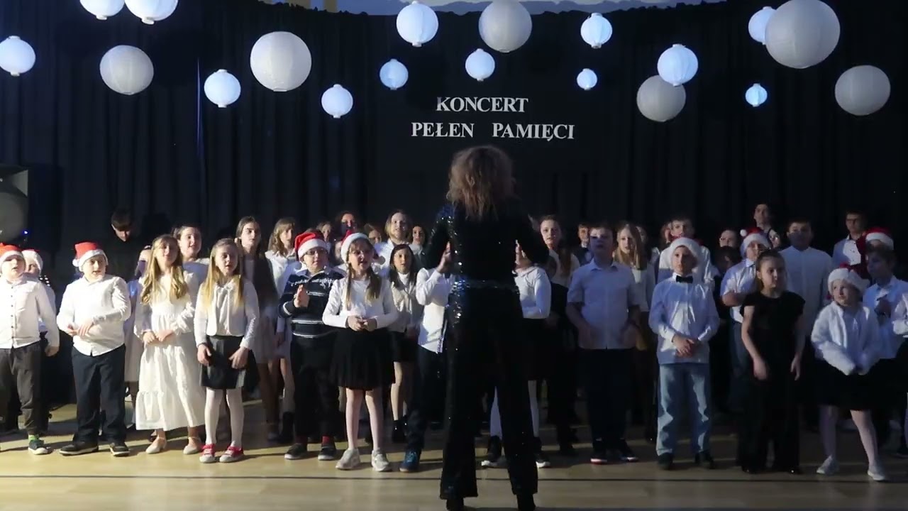 Koncert ,,Pełen pamięci'' - Pastorałka ,,Od serca do ucha'' - SP Ostrowąs