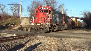 GTW 4924 at Rondout, IL