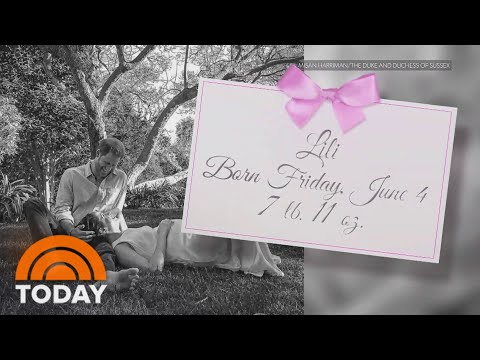 Video: Douchen Van Cadeaus Voor De Baby Van Meghan Markle En Prins Harry