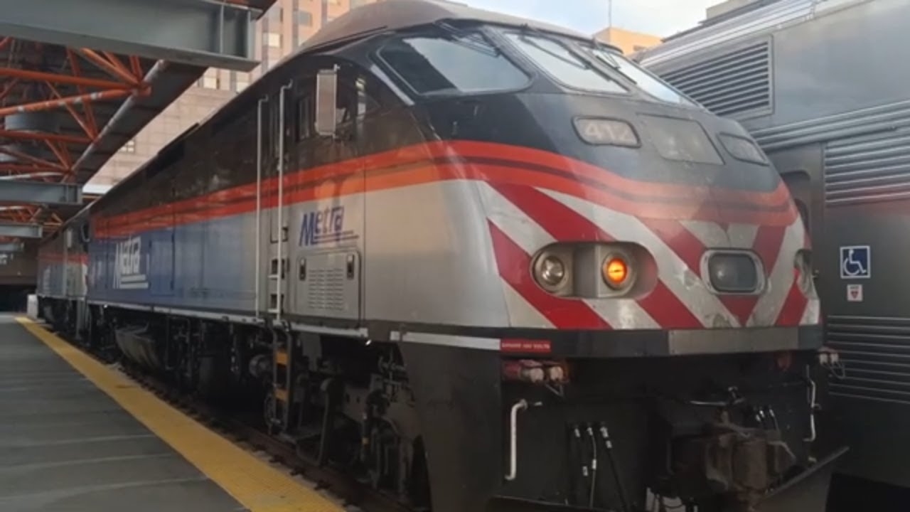 Metra RI MP36PH Locomotives Single and Dual Power! - YouTube
