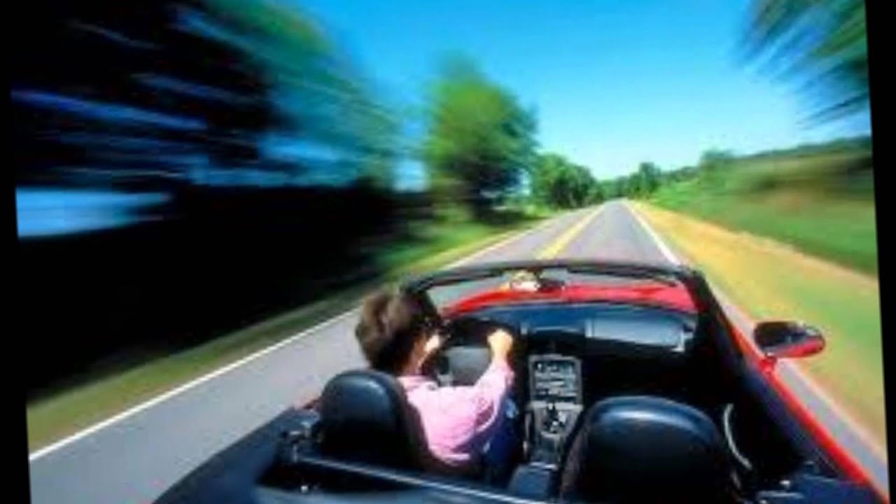 Райан гослинг драйв на аву. Райан гослинг drive. Райан гослинг в фильме драйв. Нервный мужчина за рулем фото. Езда на автомобиле.