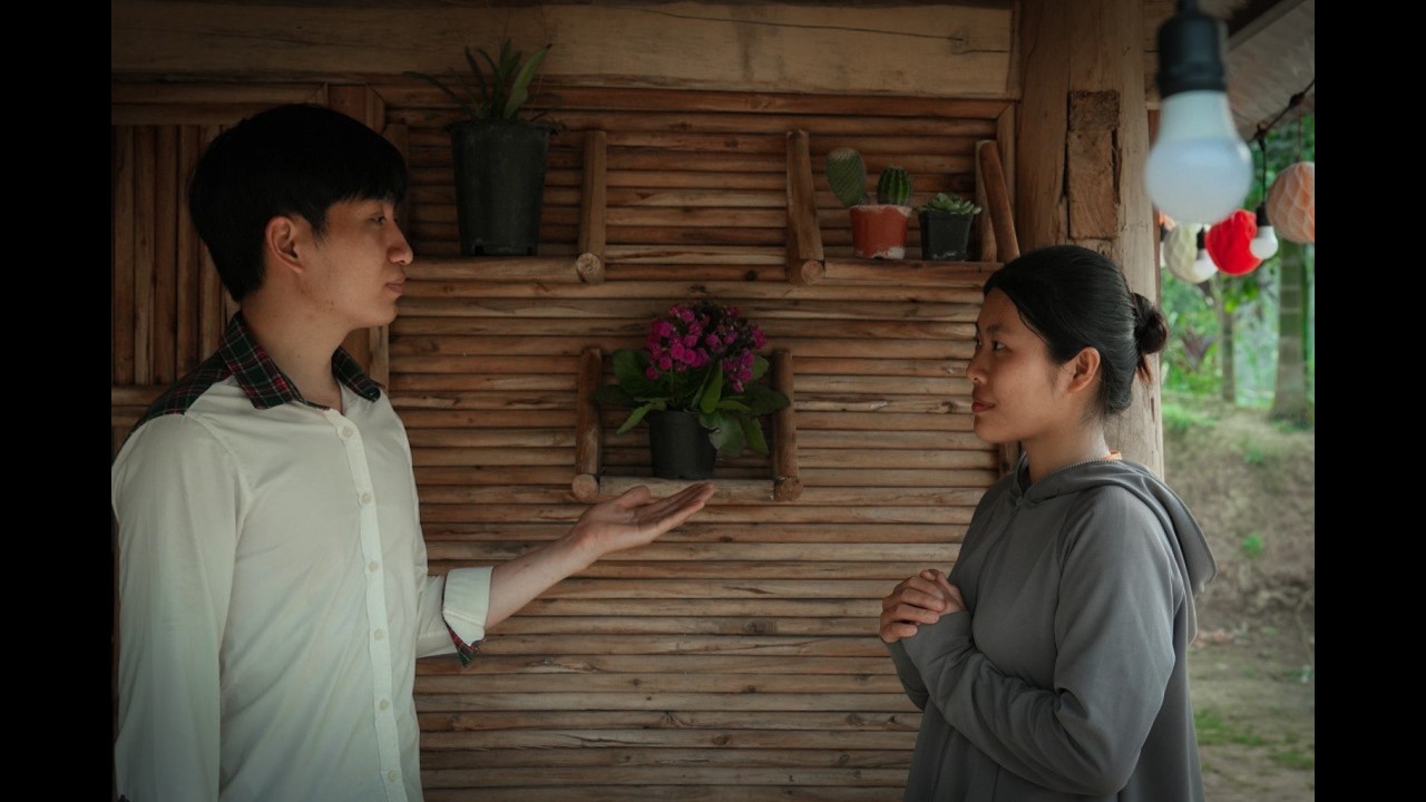 From Raw Wood to Warm Homes: Mr. Khanh & Tieu Ai Craft Timeless Flower Stands by Hand