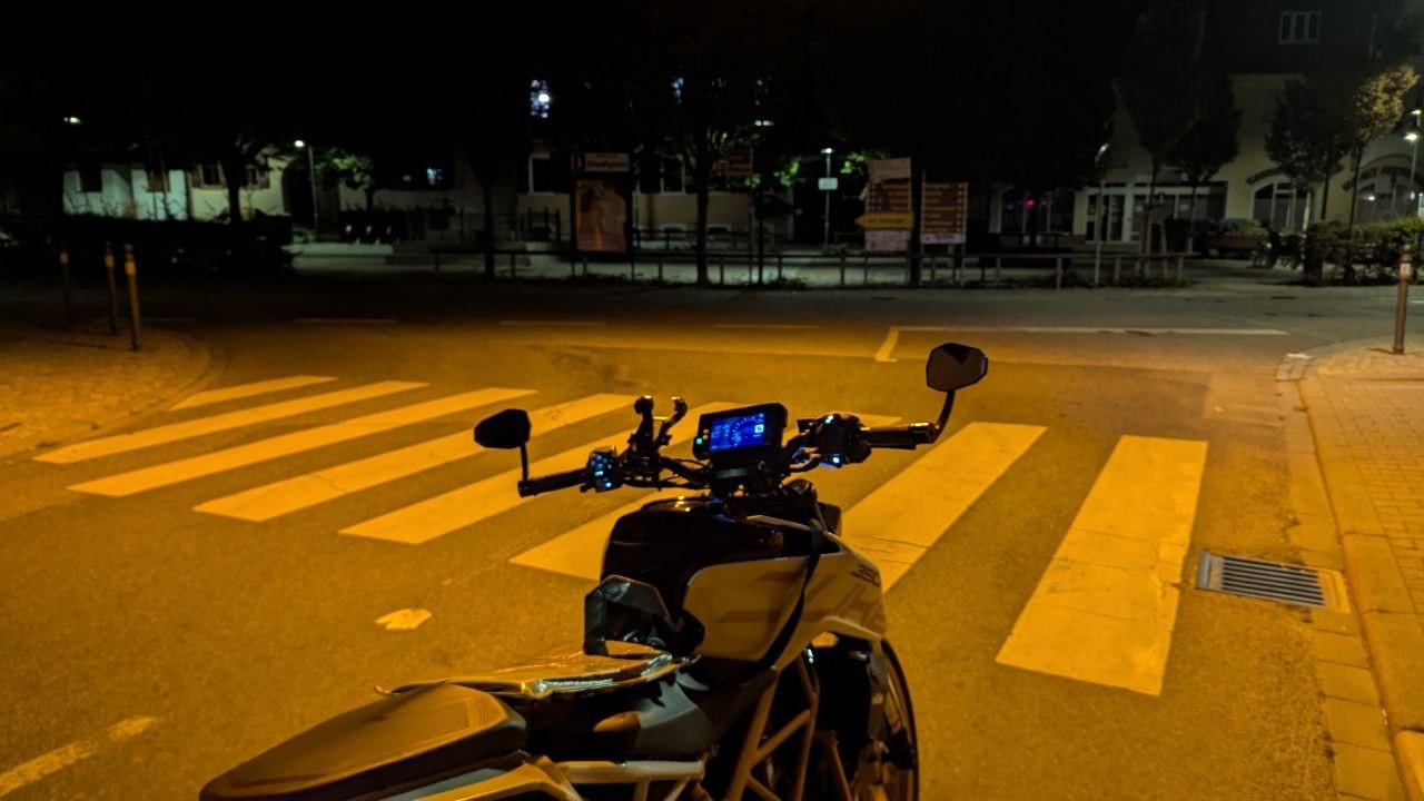 Chill Night Ride with a KTM Duke 390