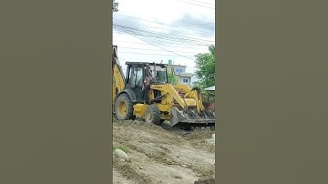 Leveling Massive Gravel Mud Near Road Plot