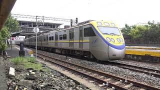 2173次與2224次區間車在大林車站交會 20210621