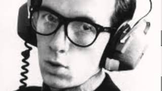 Elvis Costello - The Comedians chords