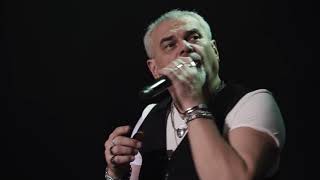 Video thumbnail of "Opća Opasnost - Pobjego sam (Live at Dom sportova 2019)"