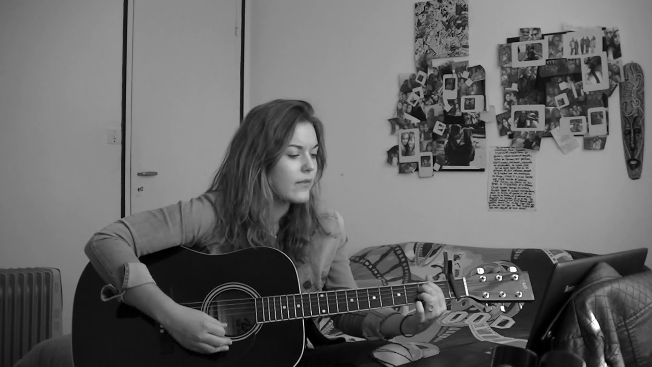 Hello - Adèle cover de Julie John - YouTube