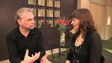 Kontakt TV : «Розмови про культуру». Tania Stech with Marko R. Stech about Oleh Kandyba-Olzhych.
