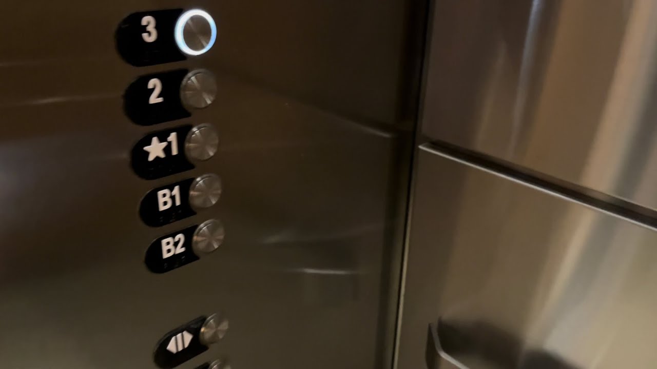 May 31, 2022 2x Otis Hydrofit Elevators Quinto La Huella Brickell