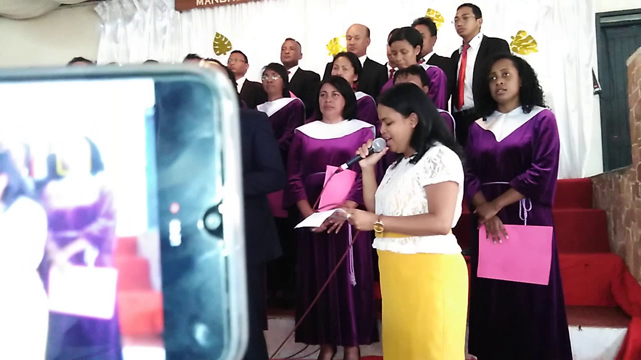 Fitia ho doria-Feon'ny Faminaniana feat Groupe Jacqueline