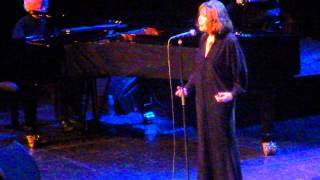 Video thumbnail of "Juliette GRECO - La Chanson de Prévert (Serge Gainsbourg) @ Halle aux Grains Toulouse 2013"