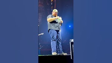 Thumbnail of Luke Combs helps fans with gender reveal #shorts