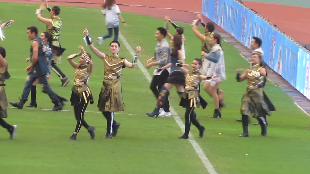 โชว์เมดเล่ย์พักครึง เน้นเบลล่า